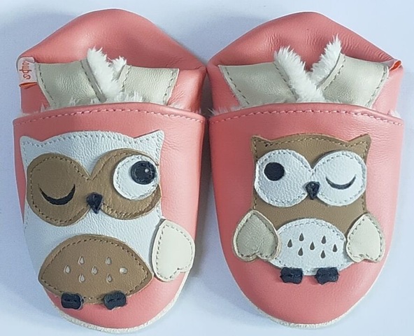 Unisex casual sneakers suitable for both boys and girls