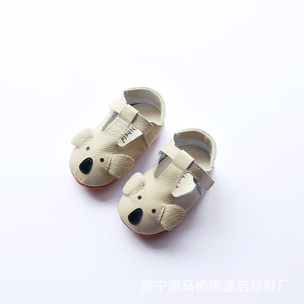 Elegant patent leather baby shoes with bow detail